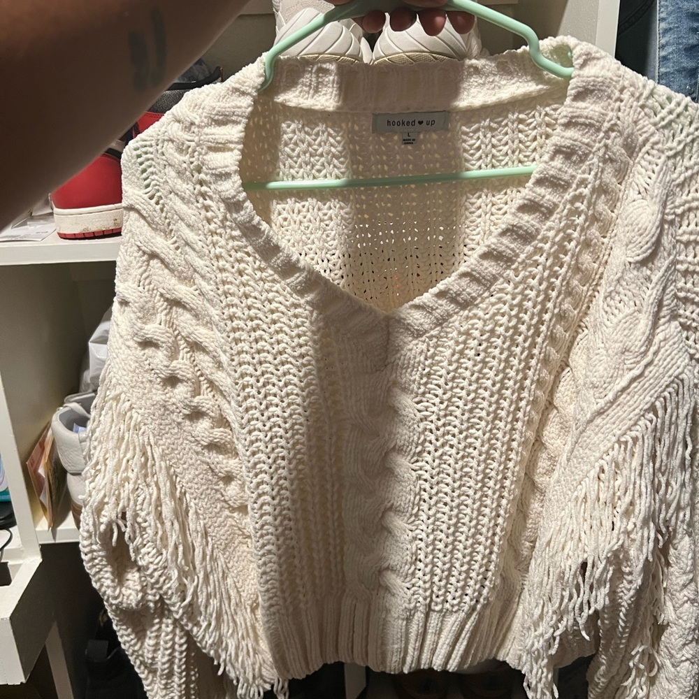 Cropped Sweater with Fringe sleeves